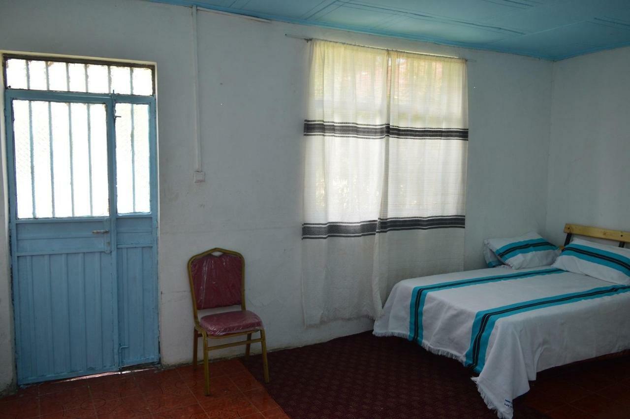 Chef Wondim Backpackers Hostel Gonder Exterior photo